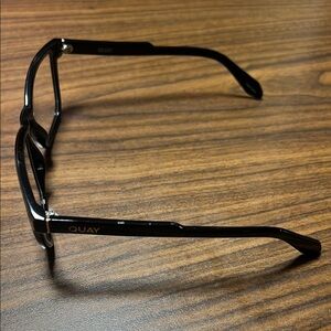 Quay Australia Black Glasses
